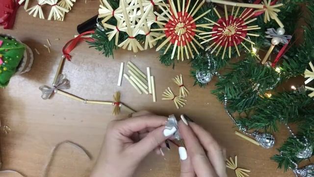 Новогодние поделки.Игрушки из соломки на елку смотреть онлайн