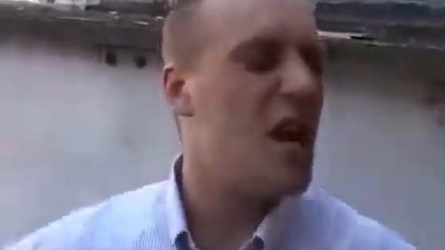 Чувак умеет рассказывать анекдоты смотреть онлайн