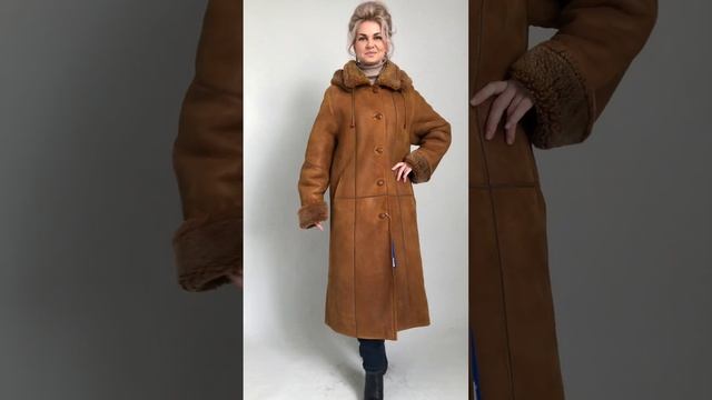 Дубленка женская длинная 6500 ₽ в очень хорошем состоянии с капюшоном цв.Рыжий р.48-50 /11425/ смотреть онлайн