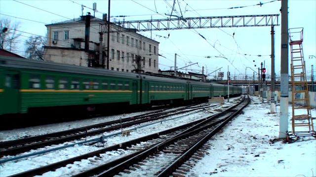 ЭД2т-0043 прибывает на пл. Ржевская, Москва (HD 1080) смотреть онлайн