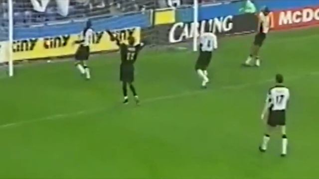A few career goals from Carl Cort смотреть онлайн