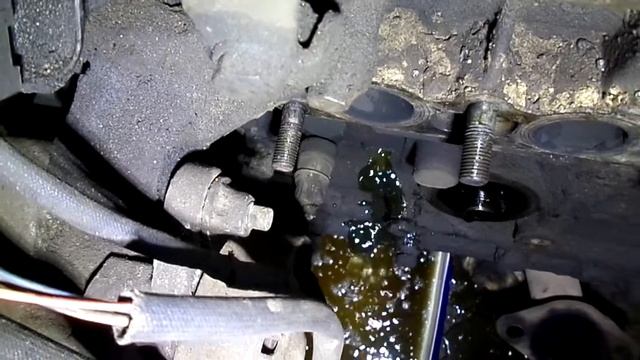 14 Слив охлаждающей жидкости с блока цилиндров на Джили МК смотреть онлайн