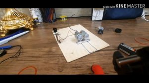 Самодельный генератор из двух моторчиков !!!