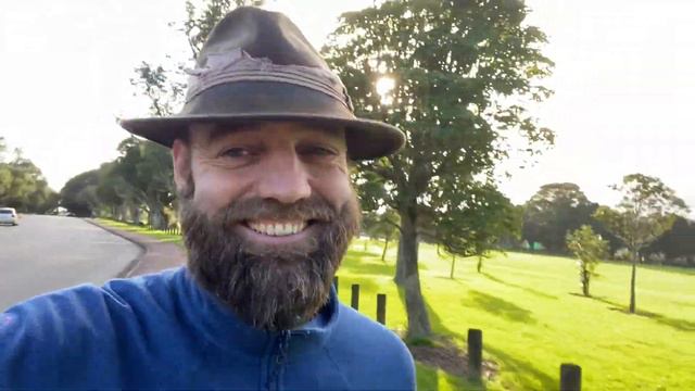 Crossing New Zealand BY FOOT!! (Coast to Coast Path) ❤️🇳🇿🐑 смотреть онлайн