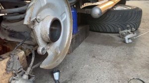 Замена заднего ступичного подшипника VW Transporter 4 (T4)