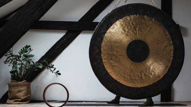 15 Minute Gong Meditation. Gong Bath for Relaxation, Sleep, Focus смотреть онлайн