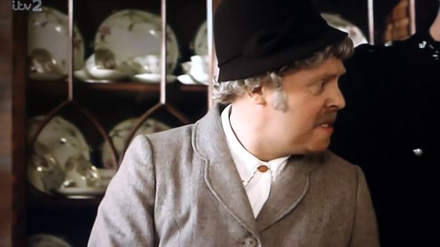 Miss Marple .. The Keith Lemon Sketch Show .. Series 2 Episode 1 2016 смотреть онлайн