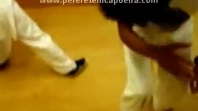 Capoeira Angola Basics #8 - a mini tutorial w/ Contramestre Pererê смотреть онлайн
