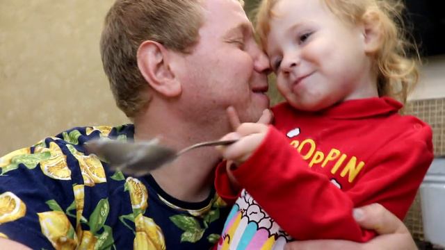 Готовим голубцы ПАПА И ДОЧКА 😁😀 смотреть онлайн
