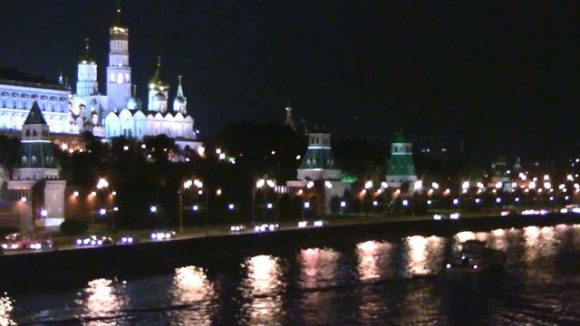 Кремль, вода́. Москва́-река́. Moscow. Kreml, H2O - water смотреть онлайн