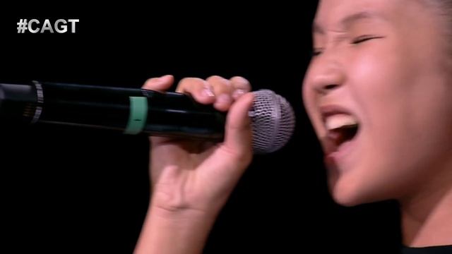 СИТОРА ЕЁ ОБОЖАЕТ! Сания Алтынбеккызы из KZ - Adele - Set fire to the rain Cover смотреть онлайн