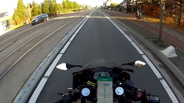 Why I Chose The Yamaha R125 Over The Honda CBR125 смотреть онлайн