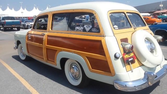 Last Ford Woodie 1951 Ford Country Squire At the 2019 Mecum Harrisburg смотреть онлайн