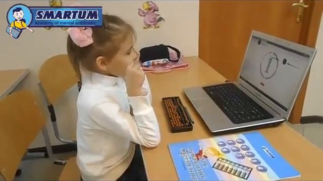 Первые успехи! Полина, 5 лет, одновременно считает и рассказывает стихотворение 1 смотреть онлайн