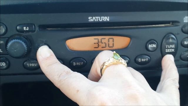 2005 Saturn VUE - Setting the Clock смотреть онлайн