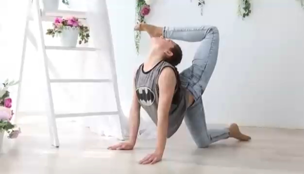 training STRETCHING Yoga girl contortionist, Contortion смотреть онлайн