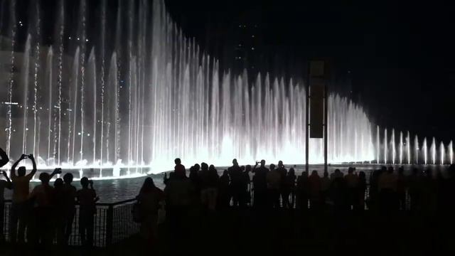 Фонтаны ОАЭ Дубай смотреть онлайн