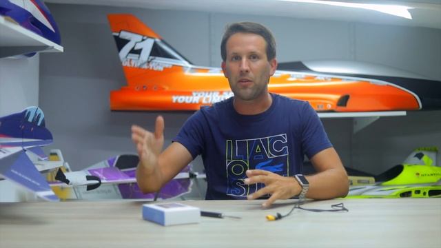 3-6S Lipo Powered Mini Soldering Iron. Cool Tech Ep10 смотреть онлайн