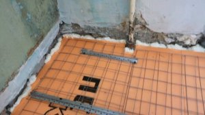 Установка маяков на пеноплекс. Подготовка к стяжке на пеноплекс.