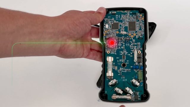 Megger AVO835 Multimeter Full Review and Teardown, ideal for a beginner and advanced user. смотреть онлайн