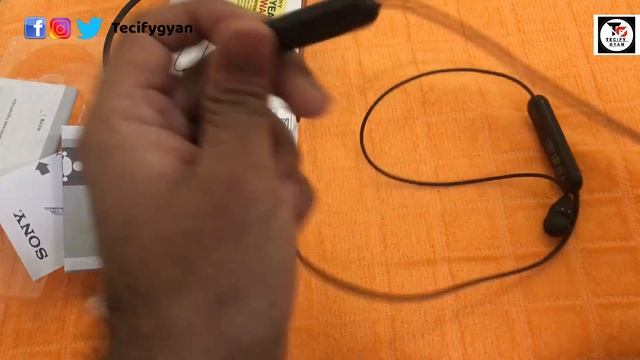 New Sony Wi-C200 unboxing, review, price long battery life up to 15 hrs in Hindi смотреть онлайн