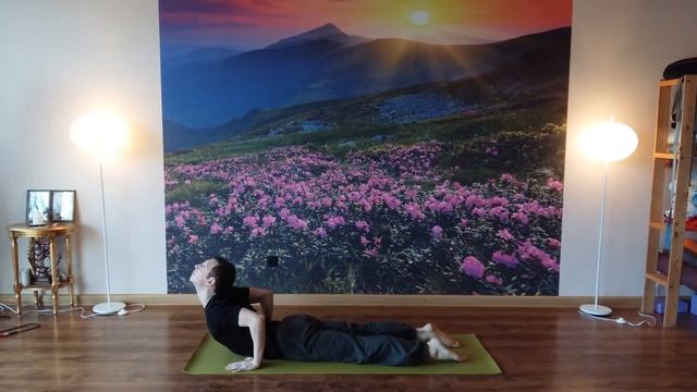 Йога в Сочи. Сурья Намаскар. Б. Молотов смотреть онлайн