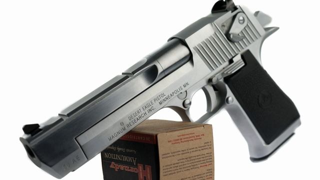 Звук стрельбы из пистолет Desert Eagle. The Sound Of The Desert Eagle Pistol Firing.