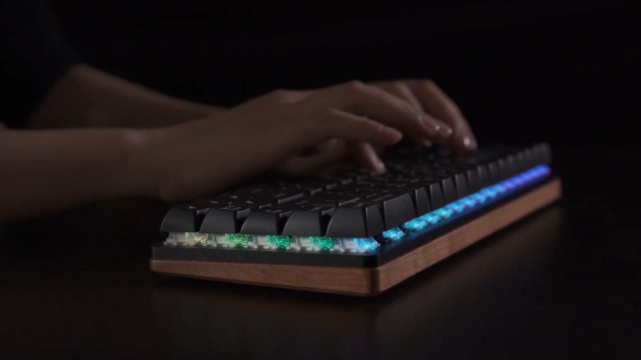 Woo-dy: механическая клавиатура из дерева смотреть онлайн