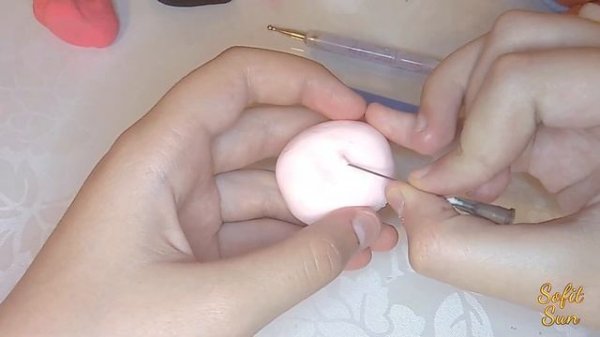 Лепим куклу Лол "Перчинка" из пластилина | Diy Sofit Sun