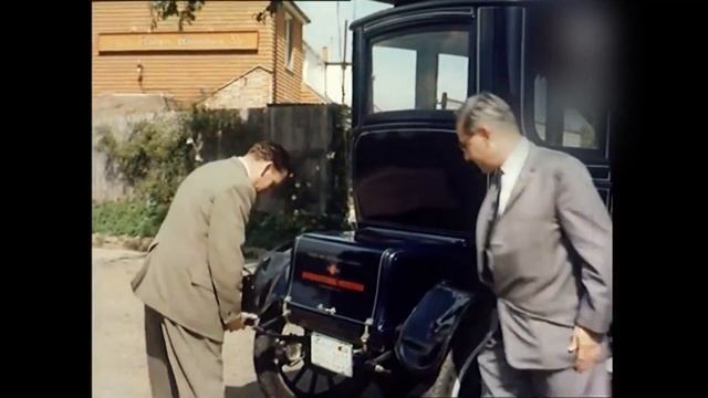 Электромобиль "Baker electric" 1912 года на солнечных батареях. смотреть онлайн