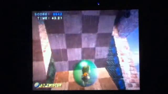 Super Monkey Ball Deluxe: Twister Air Trick смотреть онлайн