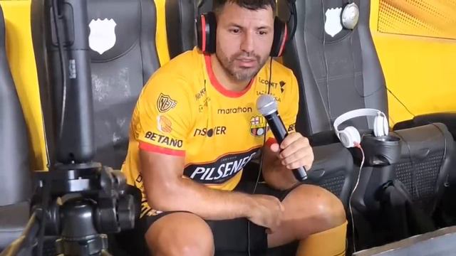 KUN AGÜERO SE QUEDA 6 MESES en BARCELONA? HOMENAJE para el CAPI OYOLA | FRANCISCO FYDRISZEWSKI BSC смотреть онлайн