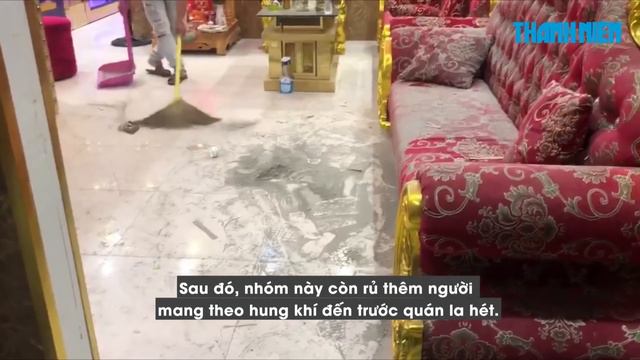 Rủ nữ nhân viên đi chơi không thành, nhóm côn đồ đánh người, đập phá quán karaoke смотреть онлайн