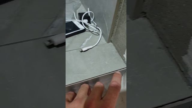 Наружний угол для керамогранита алюминевый, или запил под 45°. смотреть онлайн