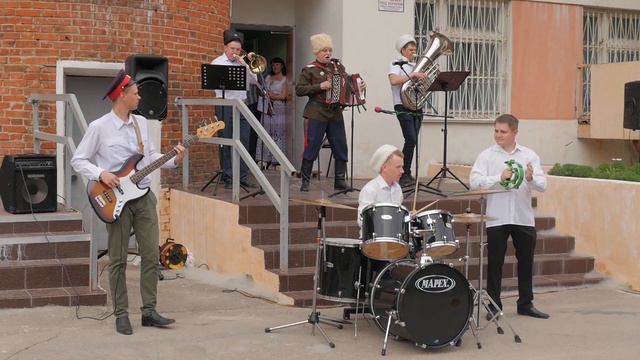 Казак Александр Алехин и ансамбль 