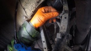 How to remove the rear ABS sensor BMW/Как снять сенсор ABS задний BMW