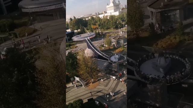 Канатная дорога на ВДНХ. Интересно, прикольно, но мало🙂🚠🎡 #канатнаядорога #вднх #атракционы смотреть онлайн