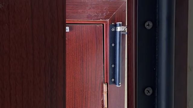 Удобный доводчик двери смотреть онлайн