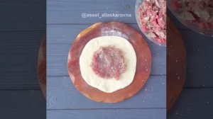 Домочадцы просто обожают эти пирожки) готовлю каждые выходные - ПИРАМЕЧИ.mp4