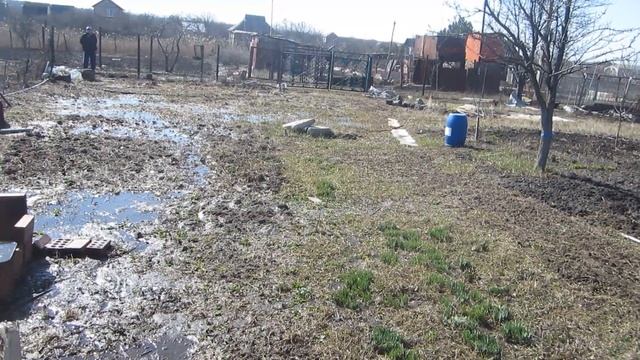 Дача в начале апреля, потоп)/Dacha in early April, flood). смотреть онлайн