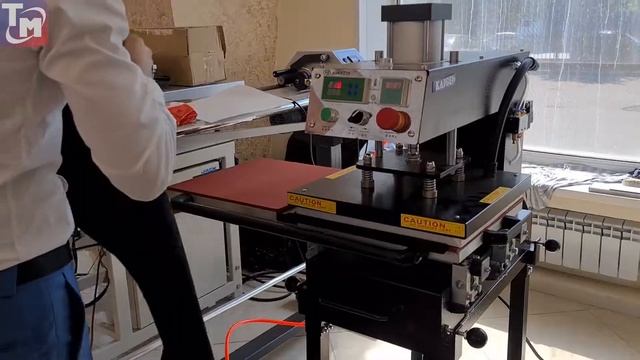 Пресс Kaigu PY-1 - Пресс для термопереноса с двумя передвижными рабочими поверхностями. смотреть онлайн