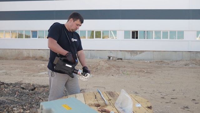 Аккумуляторный пресс для опрессовки наконечников ПГРА-400 (КВТ) смотреть онлайн