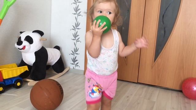 Утренняя зарядка с ребёнком 1 - 1,5 года / физическое развитие в раннем возрасте / 8 правил зарядки смотреть онлайн