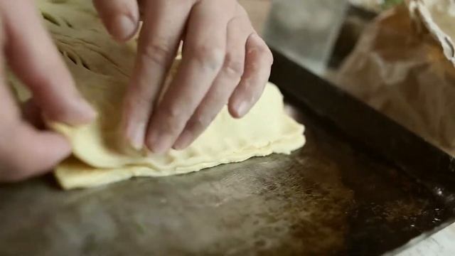 Пироги с черносливом и бренди