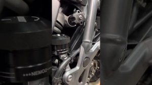 Установка смазчика цепи на BMW F800GS