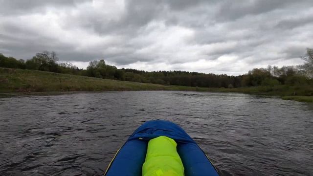 Одиночный сплав по реке Угра на байдарке Налим - 300 от города Юхнов до Плюсково смотреть онлайн