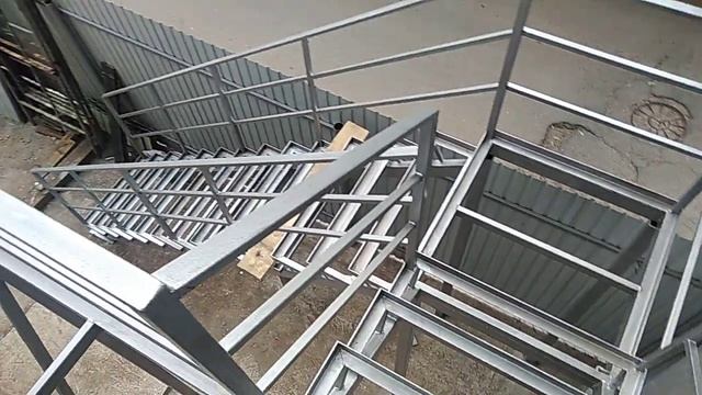 Лестница из уголка и трубы Иркутск смотреть онлайн
