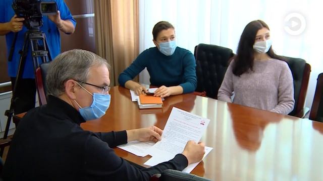 Пензенцы с электронной трудовой книжкой получат и ее бумажную версию смотреть онлайн