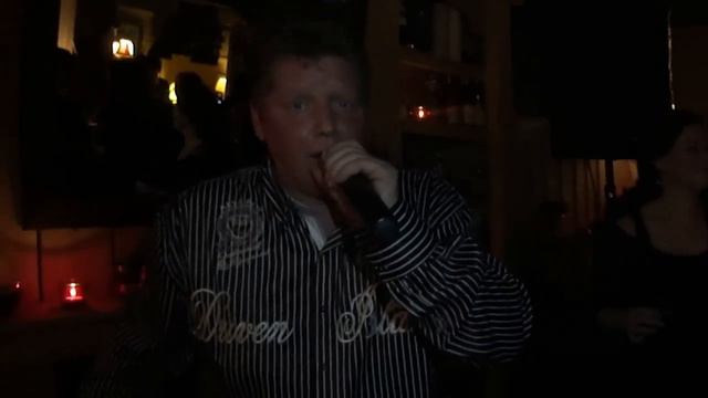 Egbert Dijkhuis zingt in Cafe Brugge смотреть онлайн
