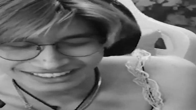 Max တစ်ယောက် မိန်းမအင်္ကျီနဲ့ Angela ကိုင်သောအခါ смотреть онлайн